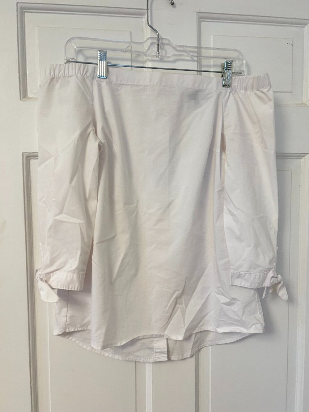 Cupio White Off the Shoulder Blouse Size Small